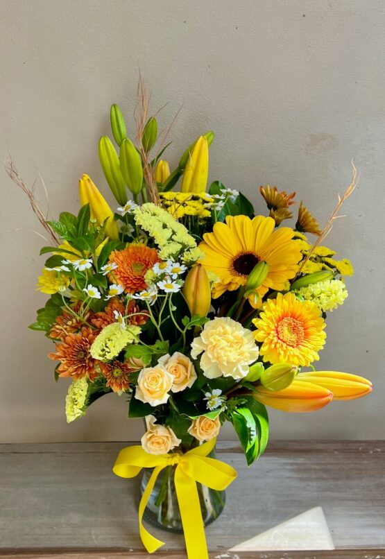 Bouquet in vase - medium