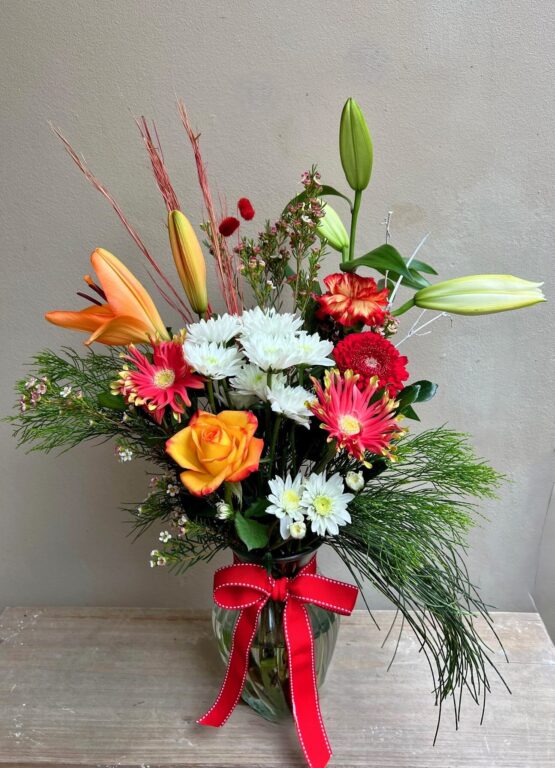 Christmas Bouquet in vase - small