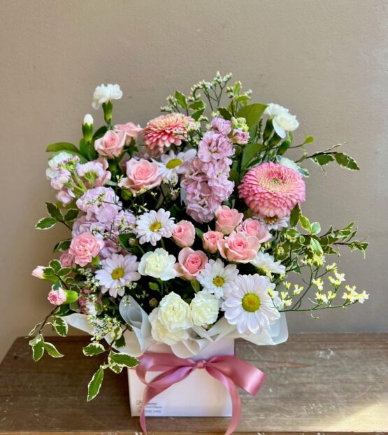 Pretty Pastels Garden Box - Image 7