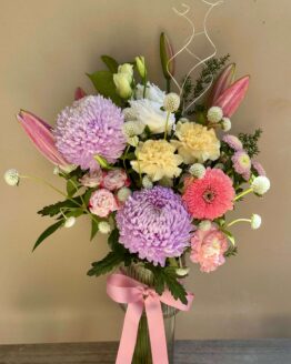 Bouquet in vase - large