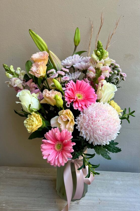 Bouquet in vase - large