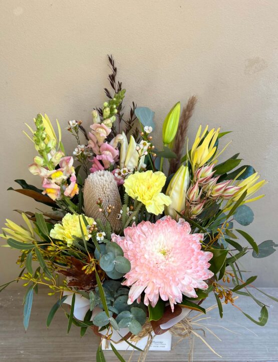 Earthy Natives and pretty florals box - Image 4