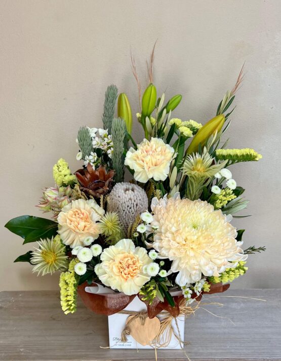 Earthy Natives and pretty florals box - Image 7